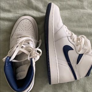 Jordan 1 Retro Metallic Navy 2016
